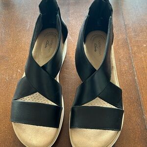 Clark’s black sandals  Ultimate Comfort Collection. Very comfy & very good cond